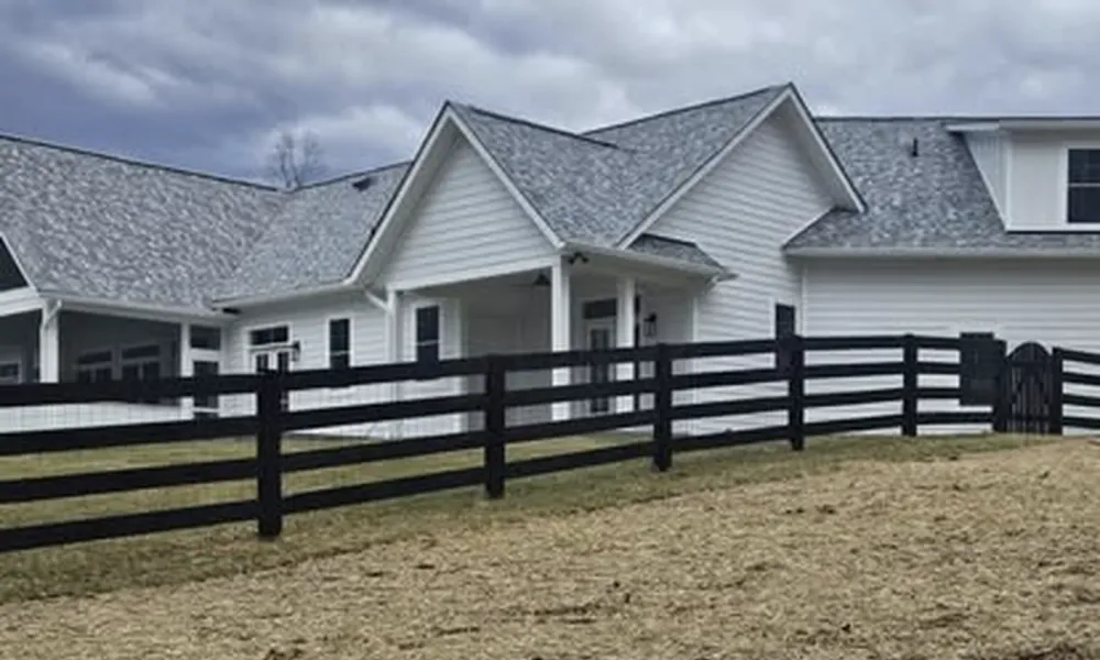 chain-link-fence-installation-in-winchester-property-with-house-and-yard